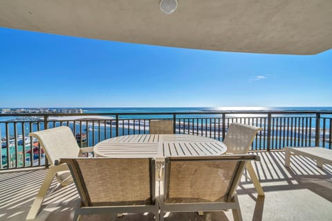 Emerald Grande 606 - HUGE wraparound balcony with incredible views!