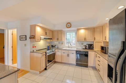 Kitchen | Cooking Basics | Drip Coffee Maker