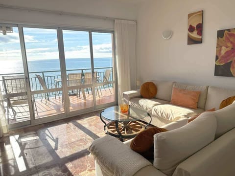 Lounge property management