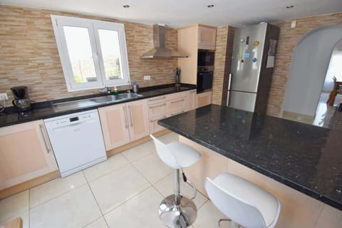 Kitchen property management 