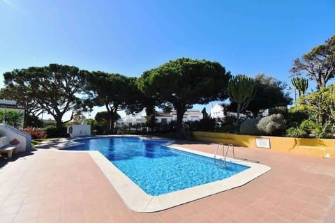 Swimming pool Vacations