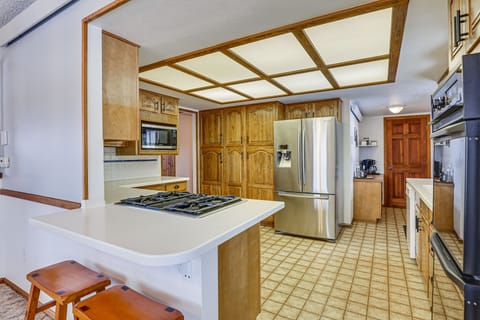 Kitchen | Cooking Basics | Crockpot | Blender | Toaster