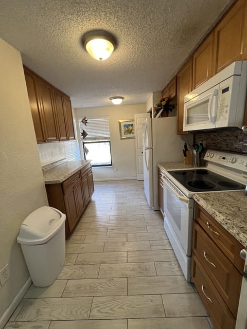 Fully equipped kitchen to cook your favorite meals!