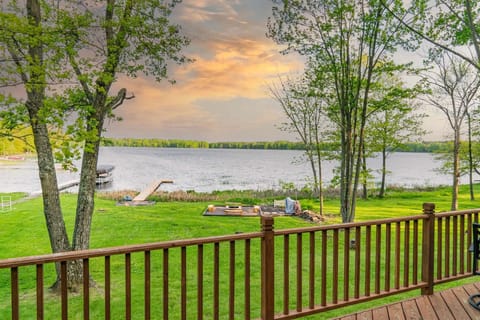 Deck to enjoy a beverage