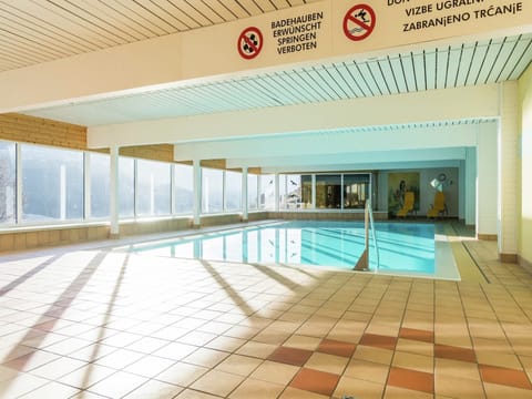 Holiday Home Swimming Pool