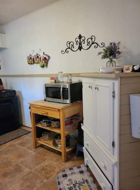 Cabinet to use as a pantry