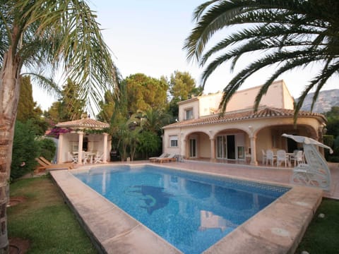 Holiday Home Swimming Pool