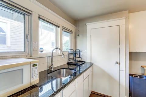 Kitchen | Blender | Drip Coffee Maker | Toaster