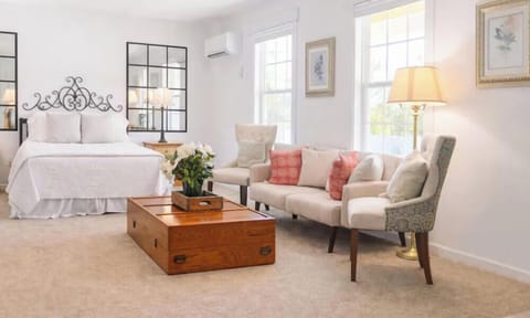 Spacious Suite, Close to GM Plant, Hospitals & Wedding Facilities