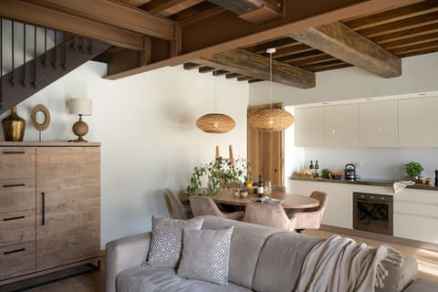 Autumn, Living Room, Spring, Summer