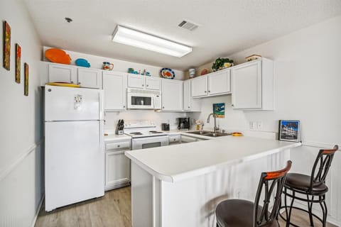 main level-kitchen-_dsc5860