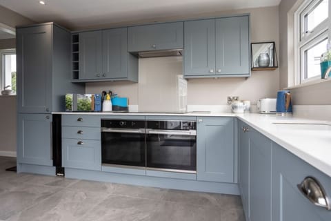 Happy Days Kitchen Alt View