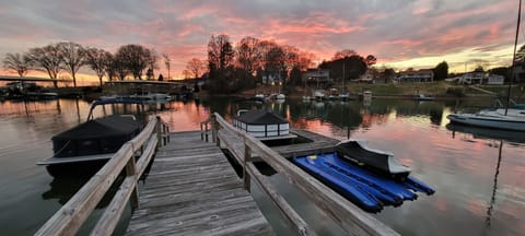 Dock with Sunset View. Rental Boats & Rental Jet Ski.