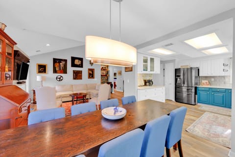 Dining table with 8 chairs