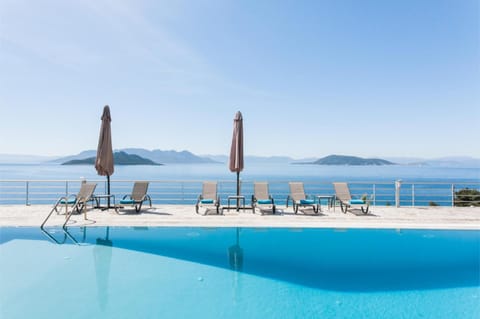 Private Pool, Patio