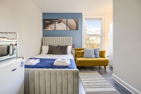 Suite-Deluxe-Ensuite-Garden view-8