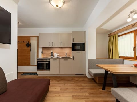 Familienzimmer TYP 1 mit Du,wc, Balkon bis 3 N. HP - Irxnerhof - Urlaub am Bauernhof Farm Stay in Schladming