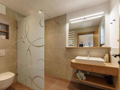 Doppelzimmer+zusatzb. DU, Balkon,wc bis 3 N. HP - Irxnerhof - Urlaub am Bauernhof Farm Stay in Schladming