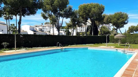 Swimming pool Vacations