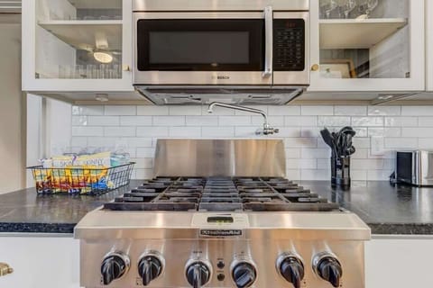We have a fully equipped kitchen. Along with many other products and appliances, we also offer a refrigerator, microwave, coffee machine, and more!