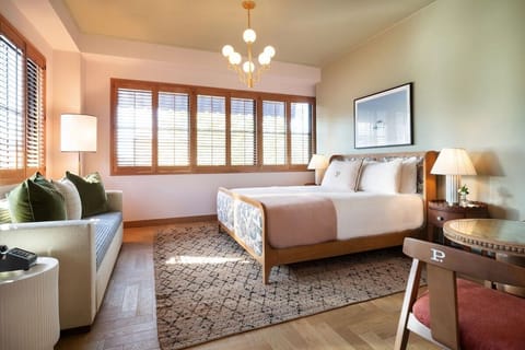 Unit with King size bed