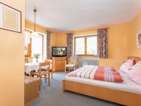 Malitz, Privatvermietung - Appartement/fewo, Dusche, WC, 3 Schlafräume Apartment in Berchtesgadener Land