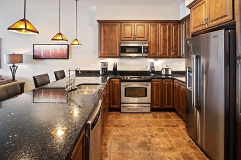 Gas cooktop and oven, makes meal prepping a breeze