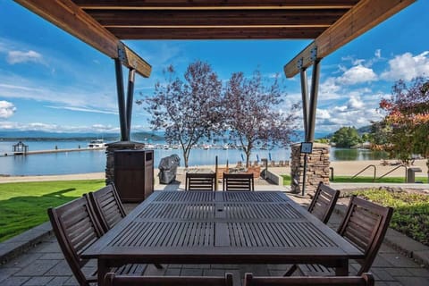 Outdoor community dining and BBQs