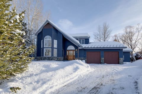 Two Car Garage & Large Driveway