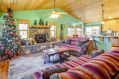 Big Bear Vacation Rental | 3BR | 2BA | 1,298 Sq Ft | Stairs to Access