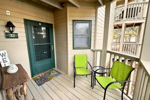 Lower-level, middle unit