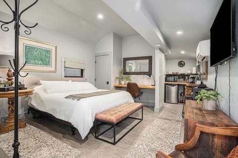 Private Detached Suite