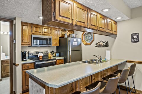 Lazy Dayz's fully equipped kitchen