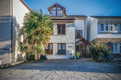 Beachways - 5 Bedroom Holiday Home - Saundersfoot (17546)