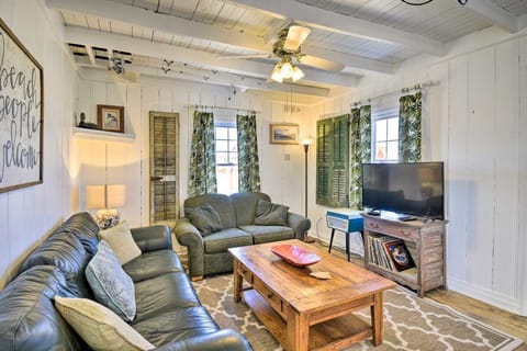 Kill Devil Hills Vacation Rental | 2BR | 1BA | 767 Sq Ft | Stairs Required