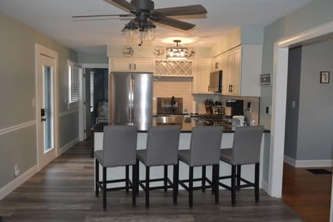 Plenty of seating in this kitchen & sitting room.