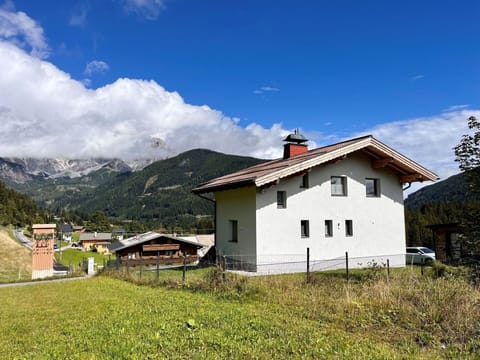 Sky, Cloud, Building, Plant, Ecoregion, Window, Nature, House, Mountain, Natural Landscape