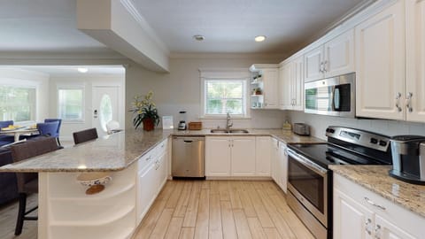 Spacious Kitchen