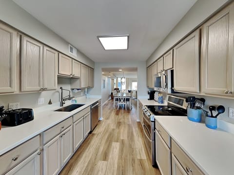 Fully Equipped Kitchen with Stainless Steel Appliances - First Floor