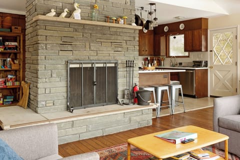 Main Floor Open Concept Living Room - Mountain Views - Woodburning Fireplace