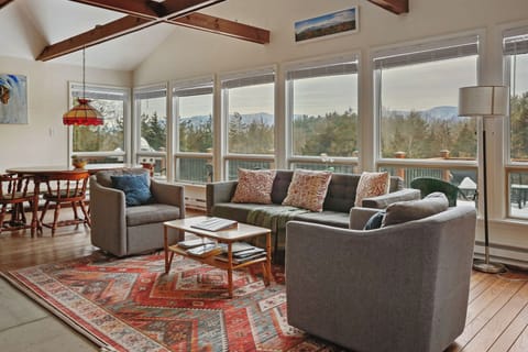 Main Floor Open Concept Living Room - Mountain Views - Woodburning Fireplace