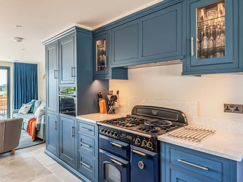 Kitchen | Blue Seas, Mawgan Porth