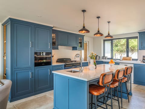 Kitchen | Blue Seas, Mawgan Porth