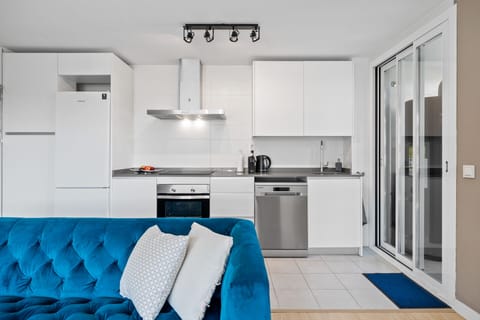 33ed5290-ac94-463e-bbf5-4bbbe436929f