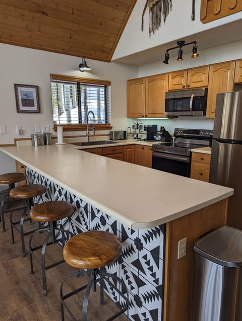 Kitchen - Main Floor