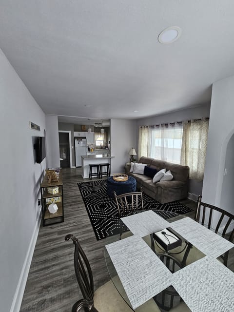 Livingroom, Dinning, Kitchen open view