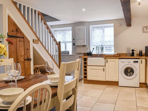 Kitchen/diner | Cross House Cottage - Castle Gate Retreats, Kirkby Lonsdale