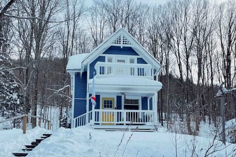 1930 Victorian Style Cottage