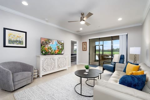 Great Room, Smart TV & Amazing Views