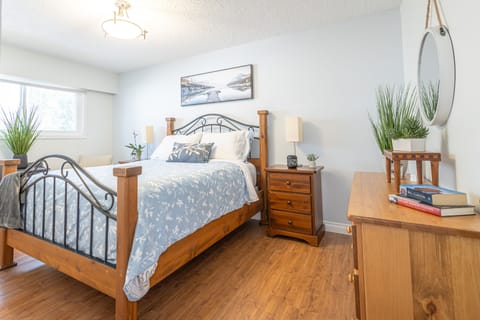 Bedroom #2. All linens, blankets and pillows provided 